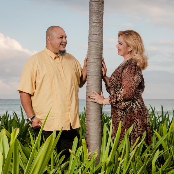 anniversary couple photo session at the beach in playa del carmen